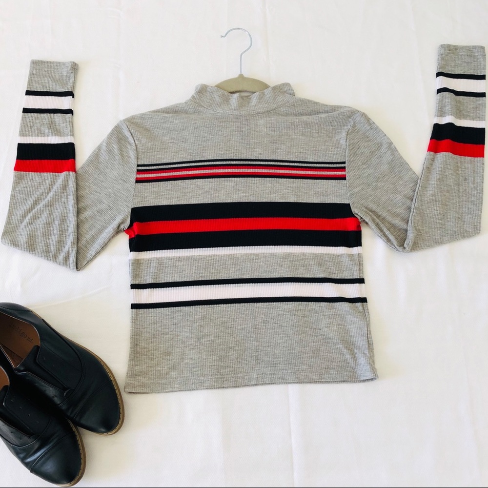 🔥3/$15 NWOT Long Sleeve Crop Top